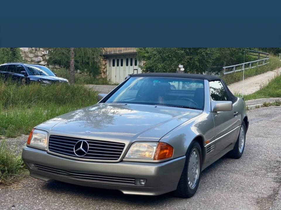 Image 1/4 of Mercedes-Benz 300 SL-24 (1992)