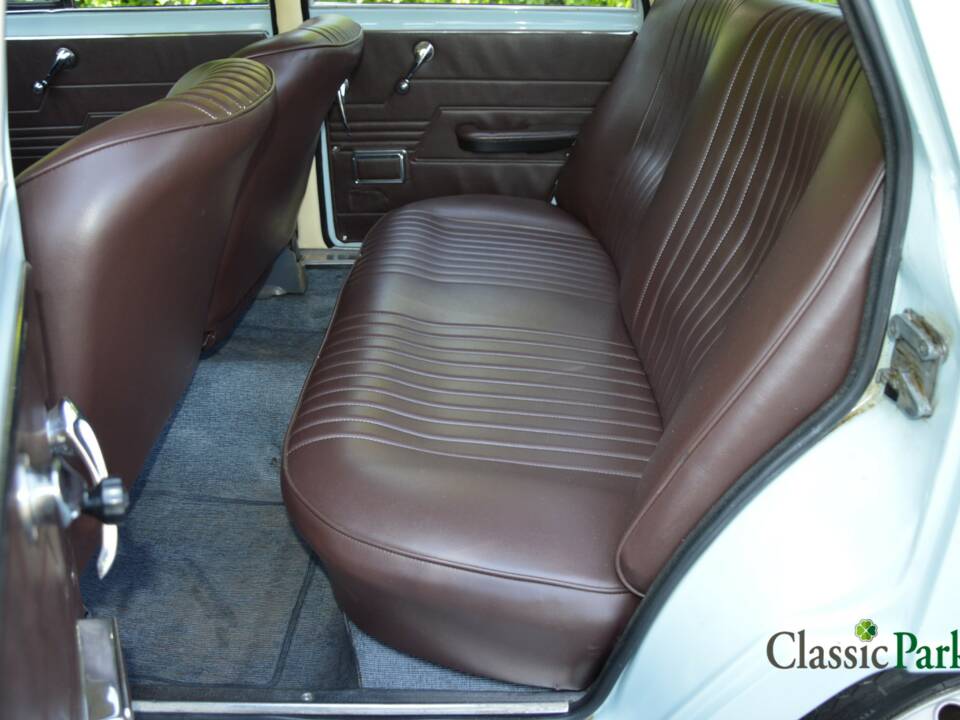 Image 10/50 de Alfa Romeo Giulia 1300 (1967)