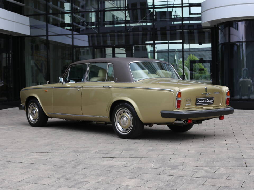 Image 6/37 of Rolls-Royce Silver Shadow II (1978)