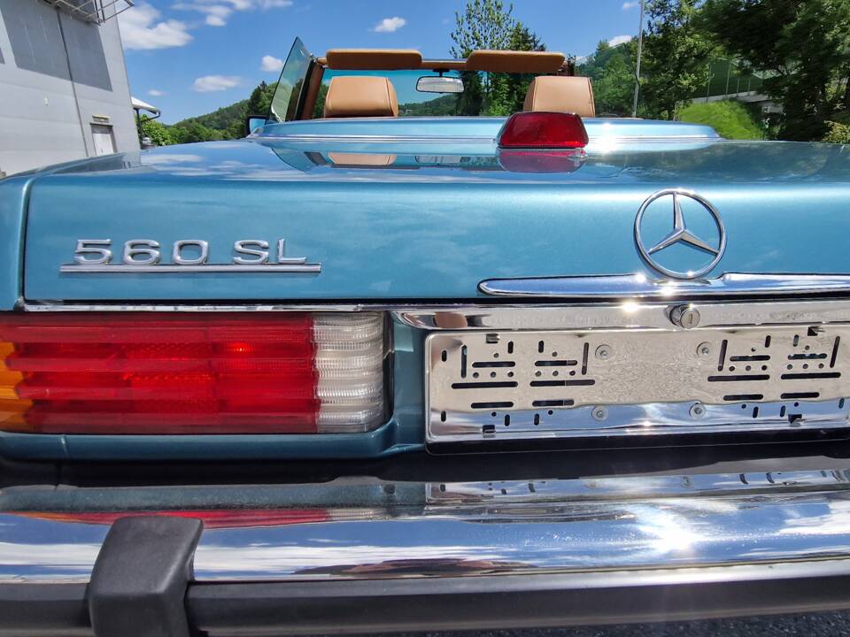 Image 75/82 of Mercedes-Benz 560 SL (1986)