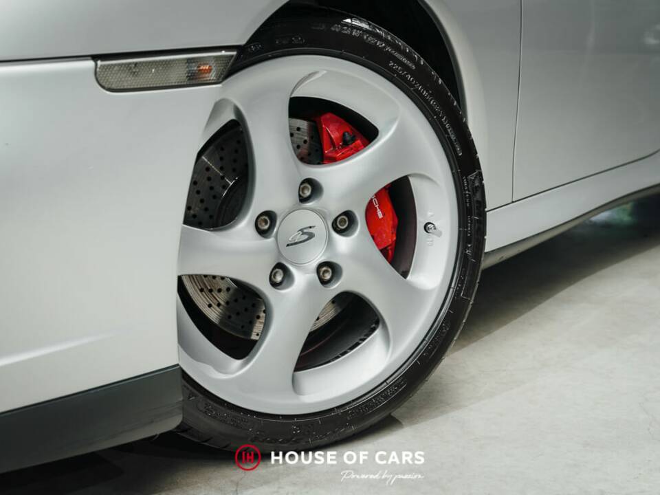 Bild 11/22 von Porsche 911 Carrera 4S (2002)