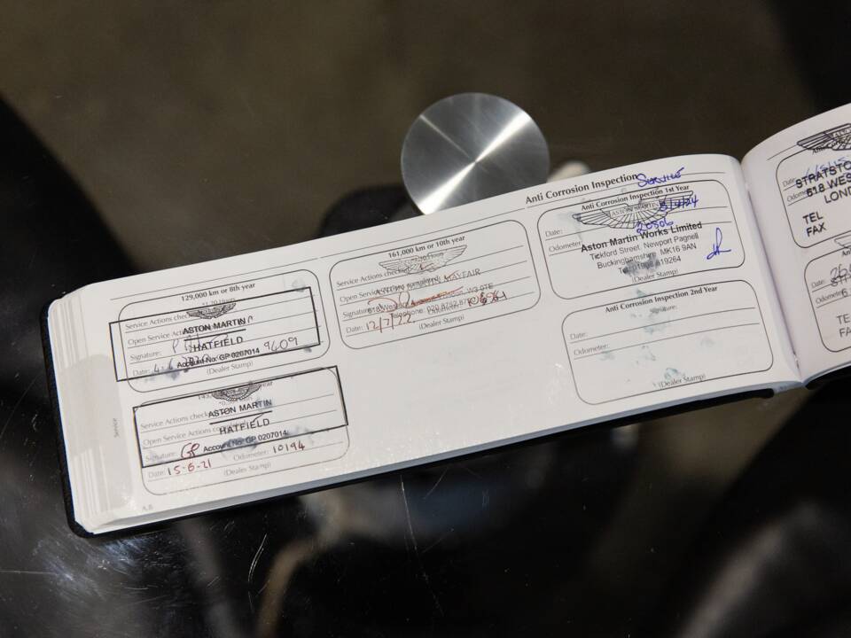 Bild 22/95 von Aston Martin Cygnet (2012)