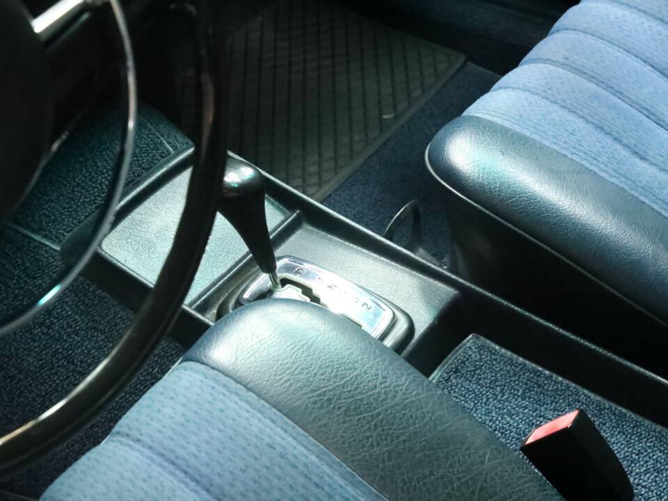 Bild 45/50 von Mercedes-Benz 280 SE (1970)