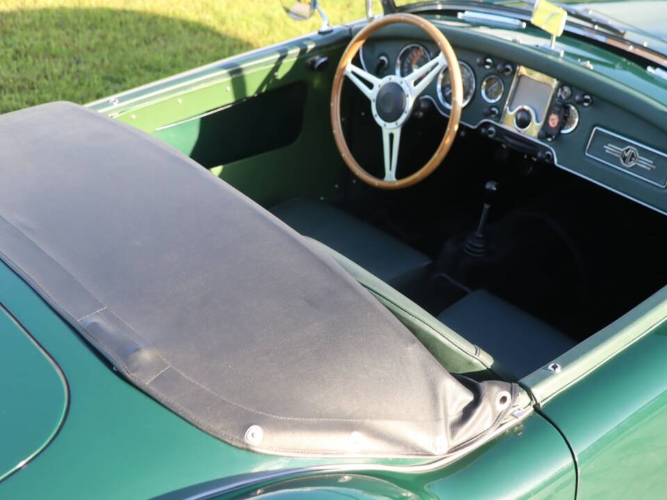 Image 42/50 of MG MGA Twin Cam (1959)