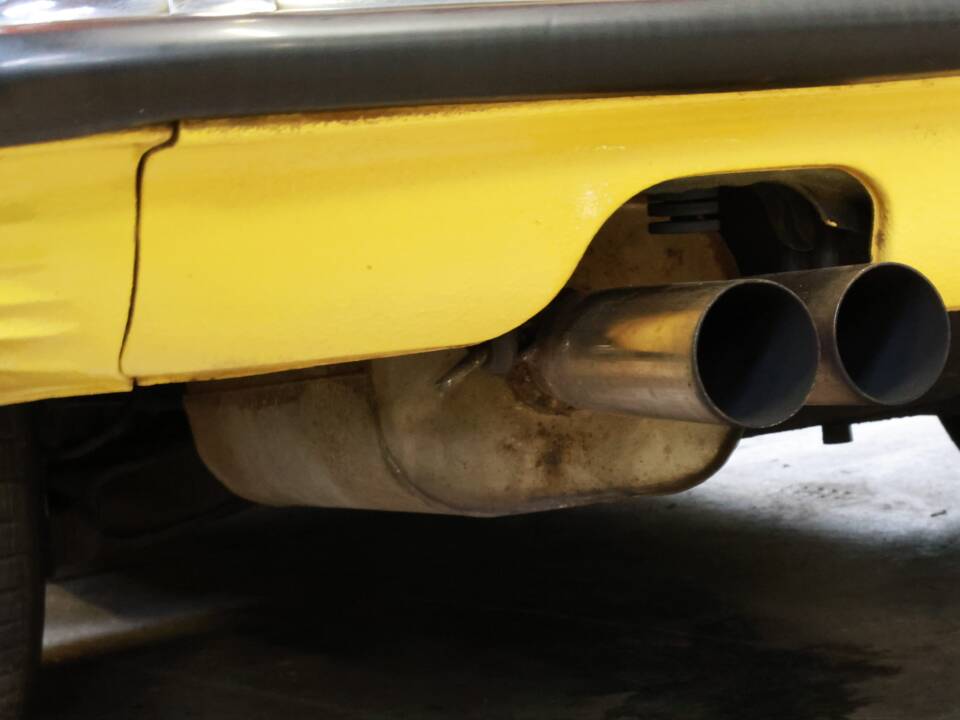 Image 24/50 of Mercedes-Benz 500 SL (1983)