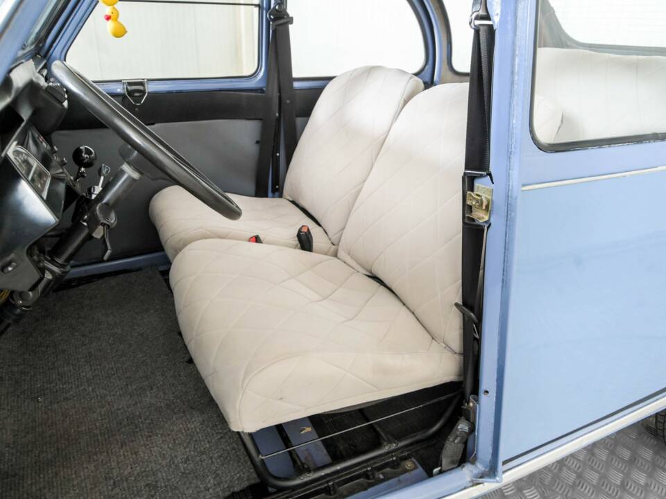 Image 15/50 of Citroën 2 CV 6 (1987)