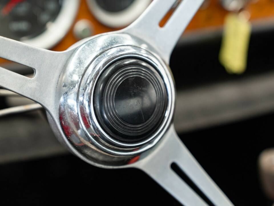 Bild 23/24 von FIAT 750 Vignale Coupé (1964)