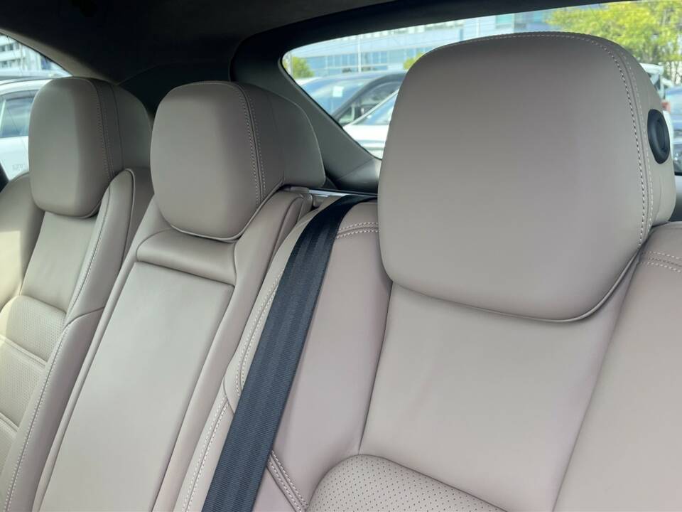 Image 26/51 de Porsche Cayenne Turbo (2011)