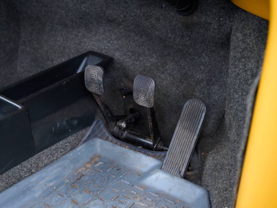 Image 31/45 of Volkswagen Käfer 1200 Jeans (1974)