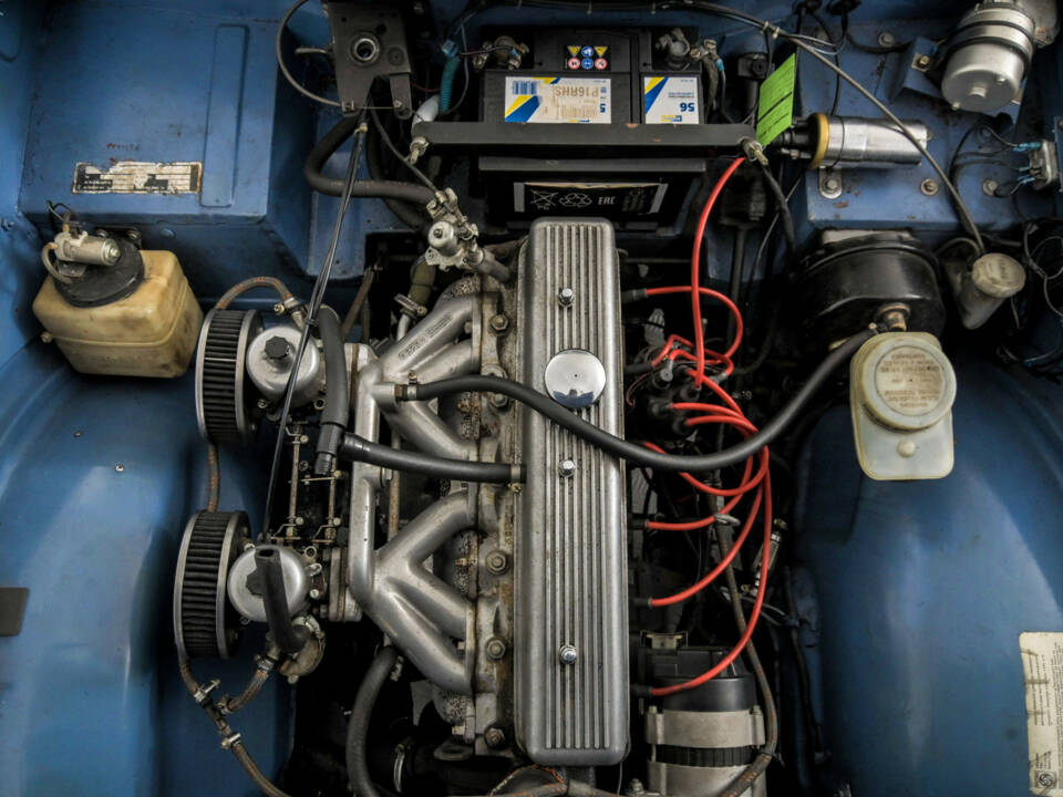 Immagine 40/50 di Triumph TR 6 (1973)