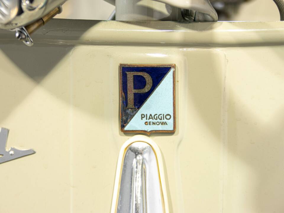 Bild 46/50 von Piaggio Vespa 150 "Struzzo" VL (1955)