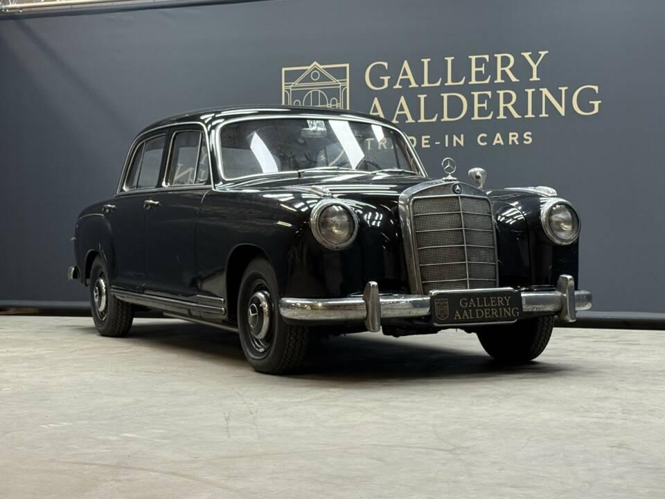 Image 30/50 of Mercedes-Benz 220 S (1955)