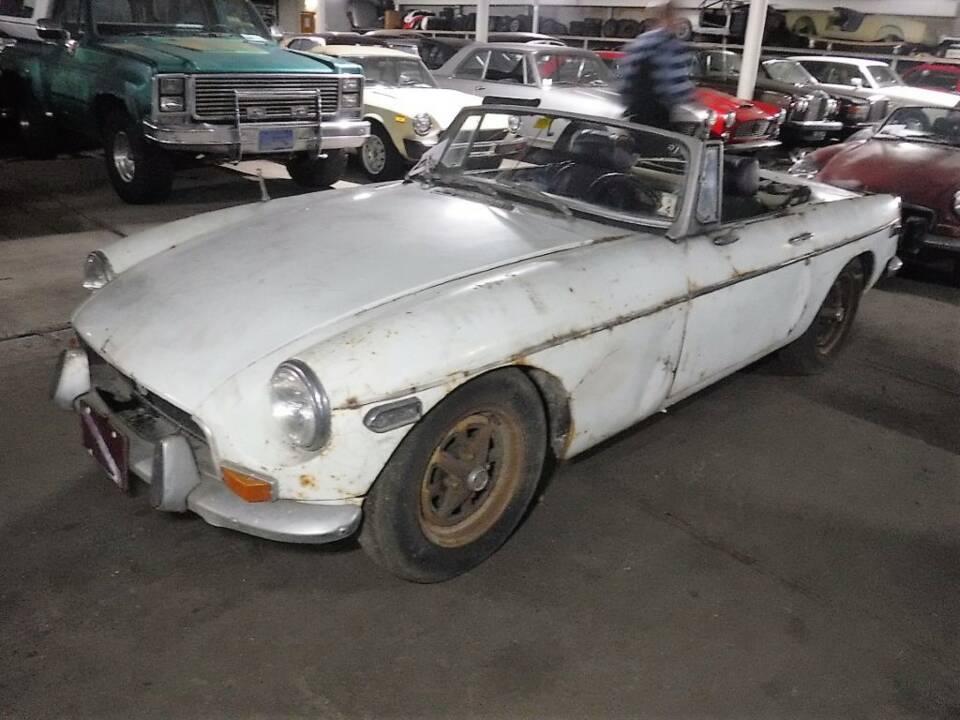 Image 41/41 of MG MGB (1971)