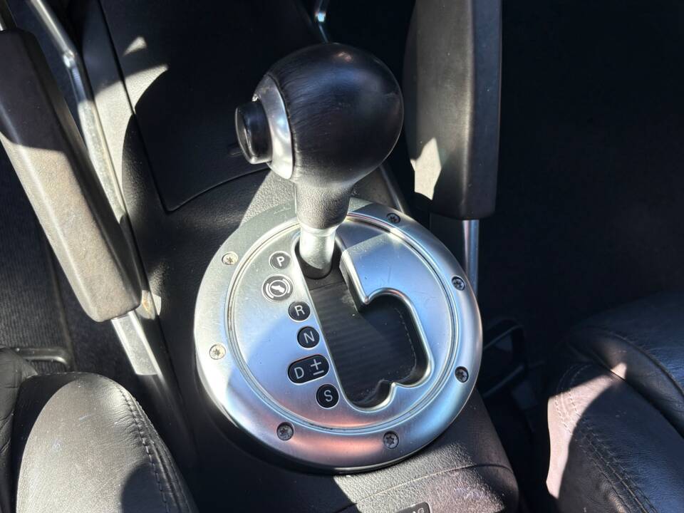 Image 10/25 of Audi TT 3.2 quattro (2004)