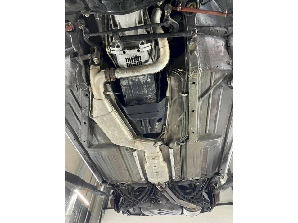 Image 32/36 of Mercedes-Benz 560 SL (1986)