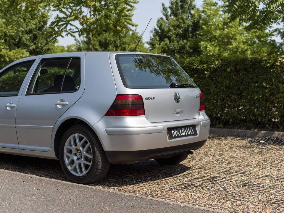 Bild 15/33 von Volkswagen Golf IV 1.8T GTI (2001)