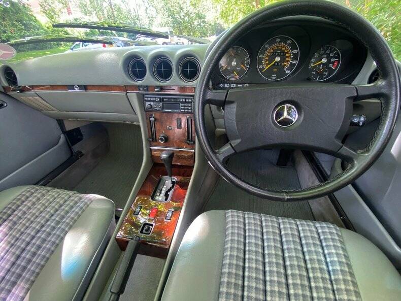 Image 29/50 of Mercedes-Benz 300 SL (1988)