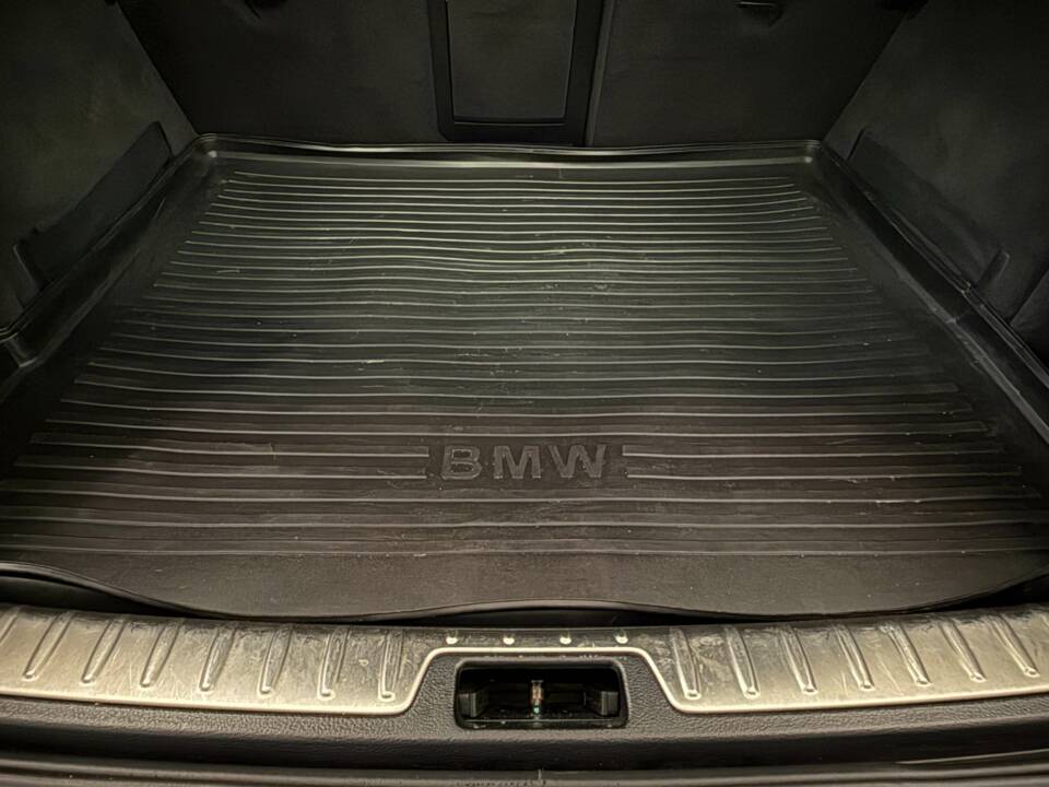 Image 15/20 of BMW X6 M (2010)