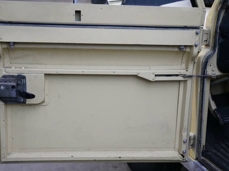 Image 15/50 of Land Rover 88 Lightweight (1973)