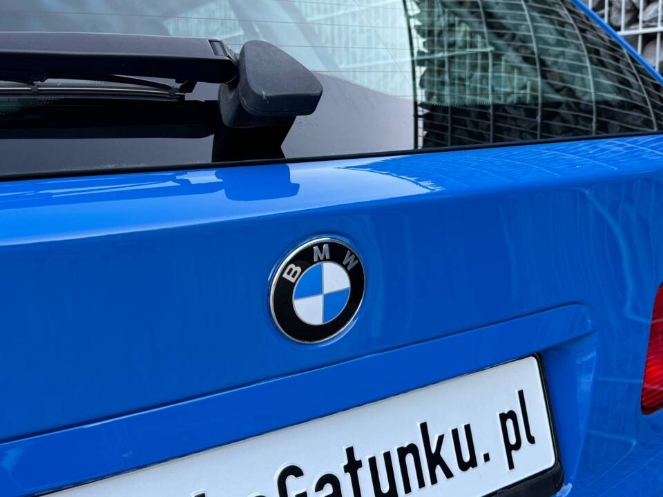 Image 11/100 of BMW 540i Touring (1998)