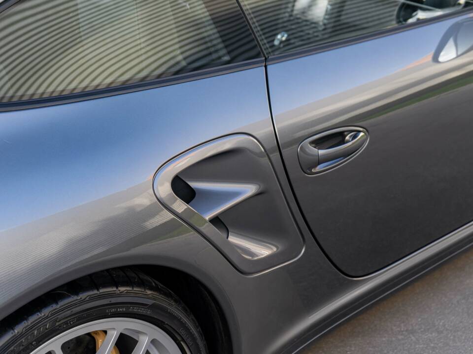 Bild 18/22 von Porsche 911 Turbo S (2012)