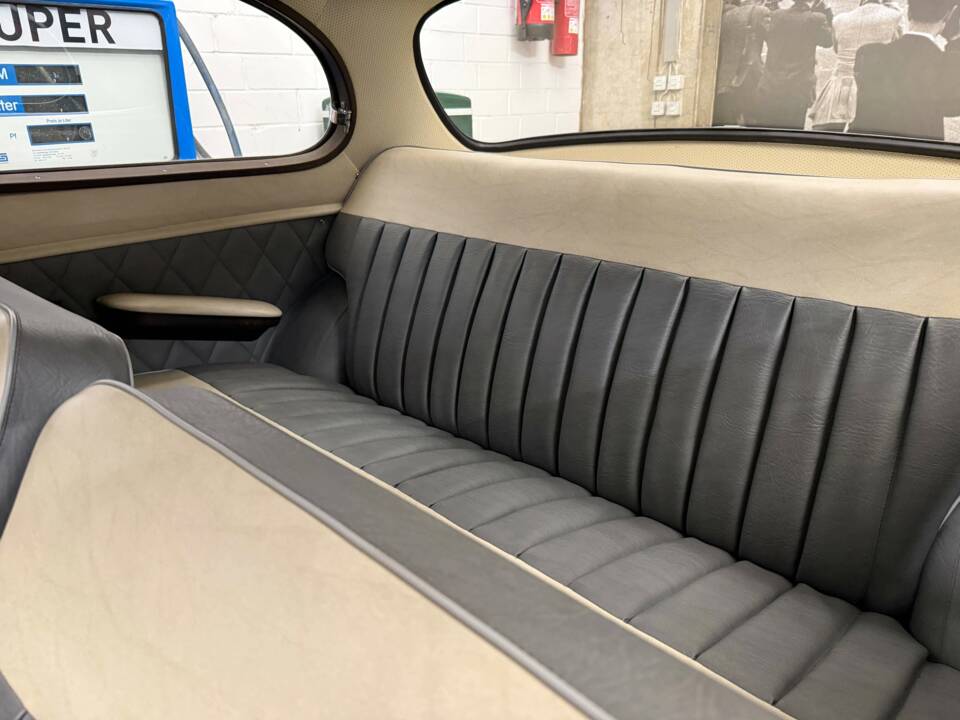 Image 12/17 of Borgward Isabella Coupe (1960)