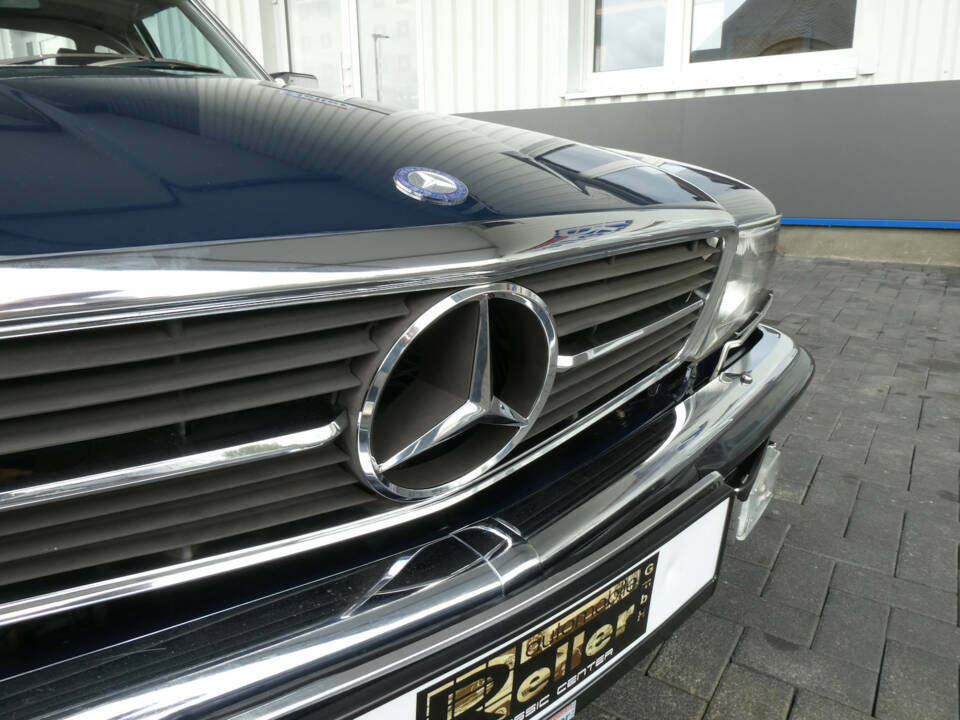 Image 21/26 of Mercedes-Benz 500 SL (1988)