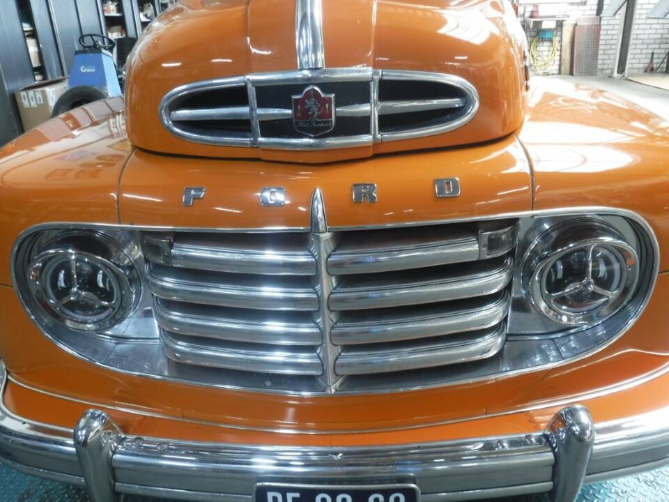 Image 27/50 of Ford F-1 (1948)
