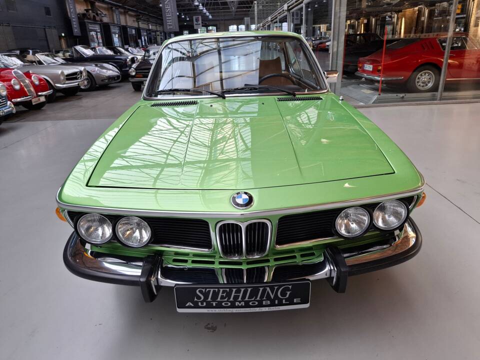 Image 8/43 of BMW 2,5 CS (1975)