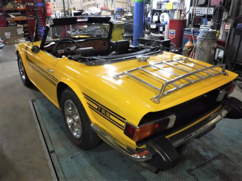 Immagine 40/42 di Triumph TR 6 (1976)