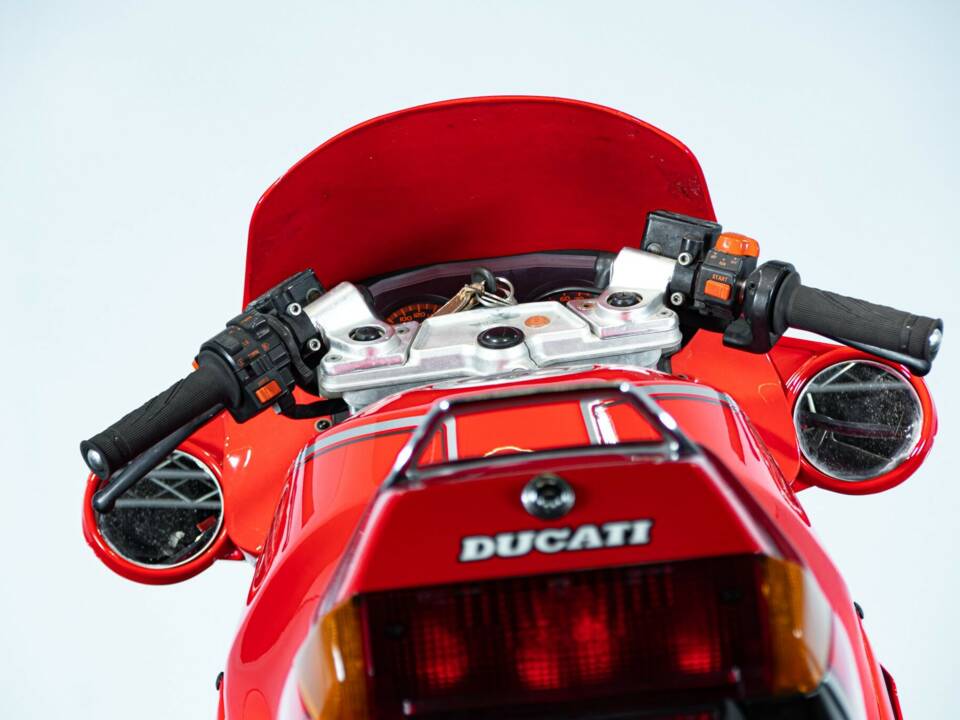Bild 9/50 von Ducati 750 Paso (1987)