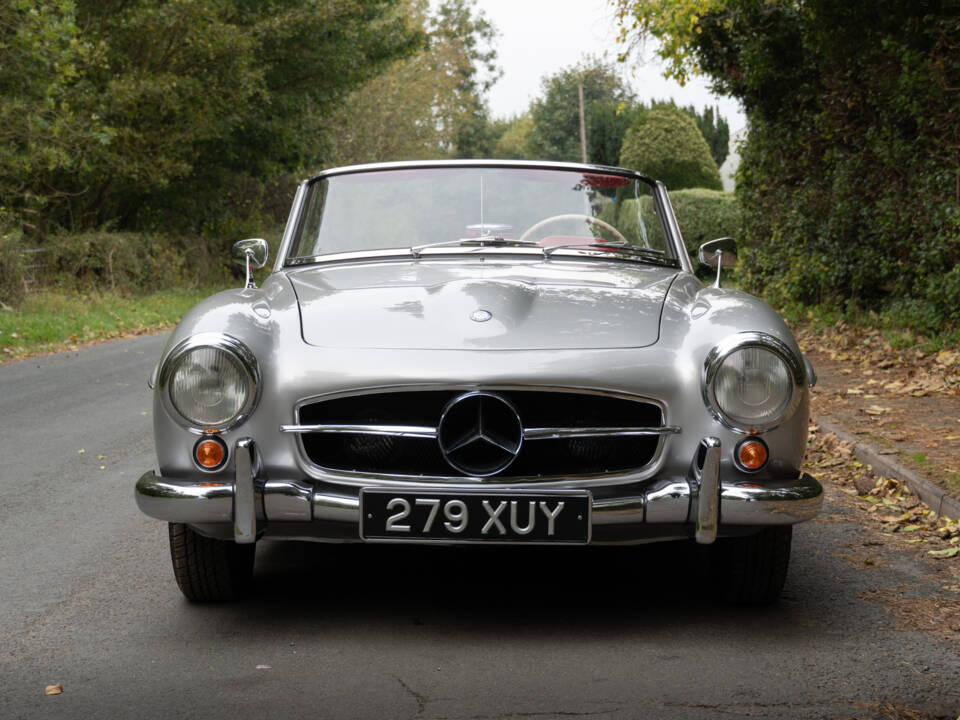 Image 2/18 of Mercedes-Benz 190 SL (1962)