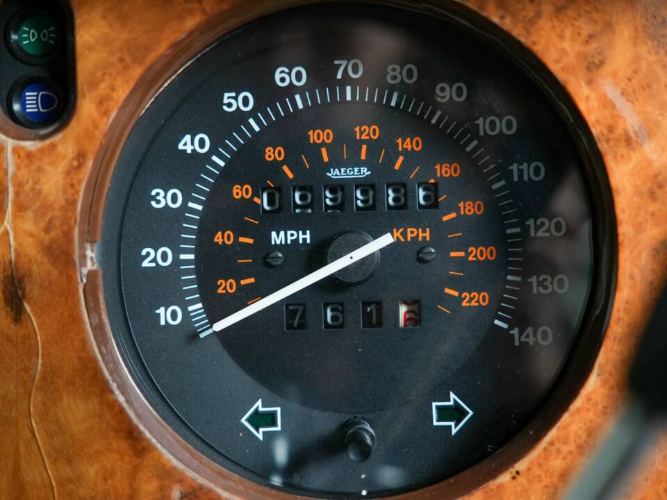 Image 18/48 of Rolls-Royce Silver Spirit (1983)