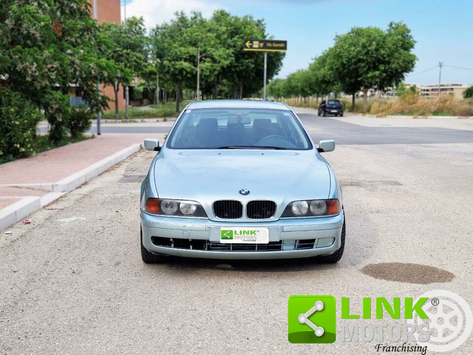 Image 3/10 de BMW 520i (1997)