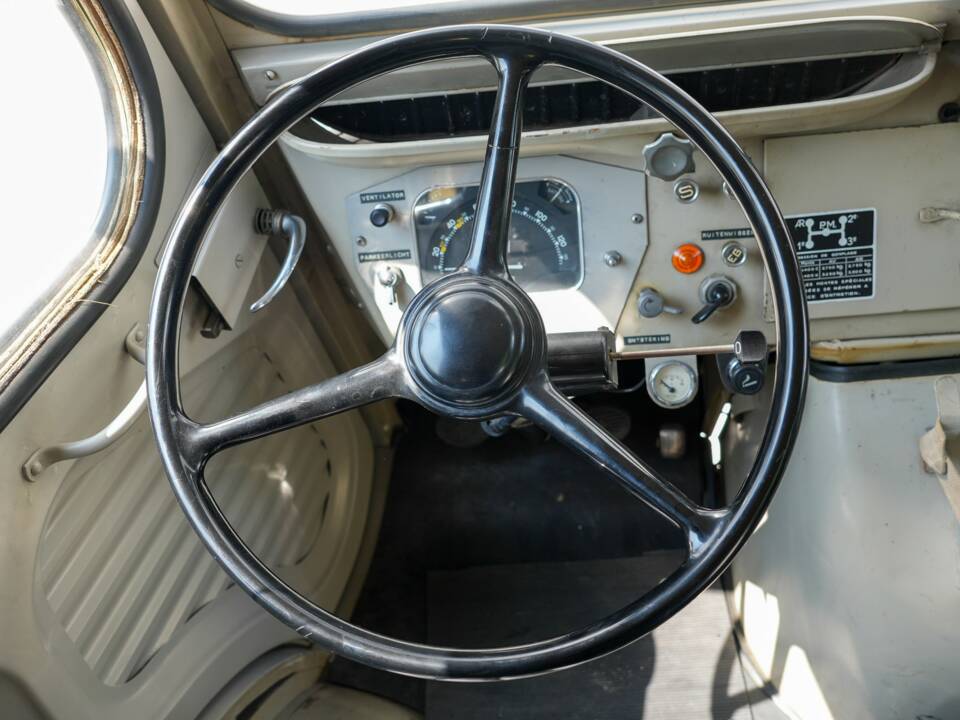 Bild 13/35 von Citroën HY (1963)
