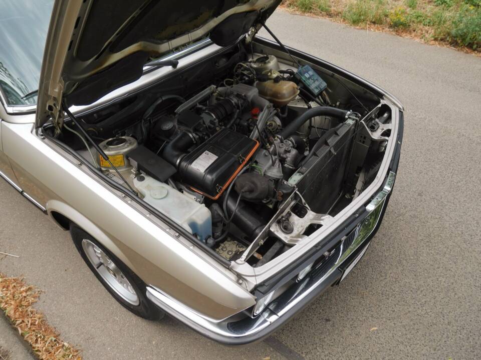 Image 34/42 of BMW 528i (1900)