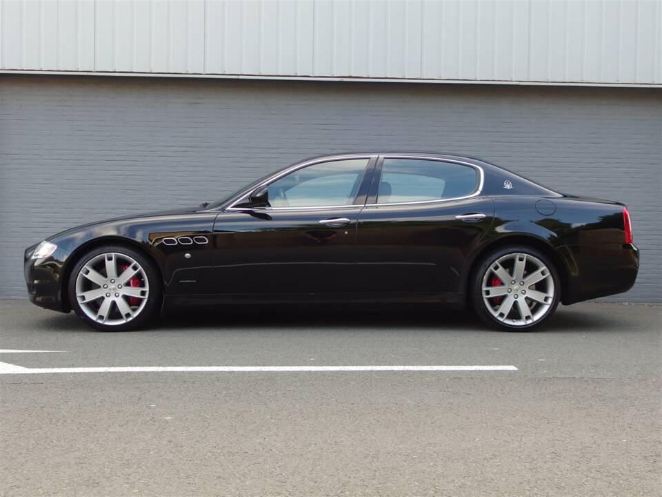 Bild 5/98 von Maserati Quattroporte S 4.7 (2010)