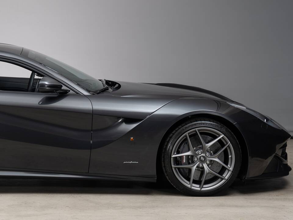 Imagen 9/40 de Ferrari F12berlinetta (2014)