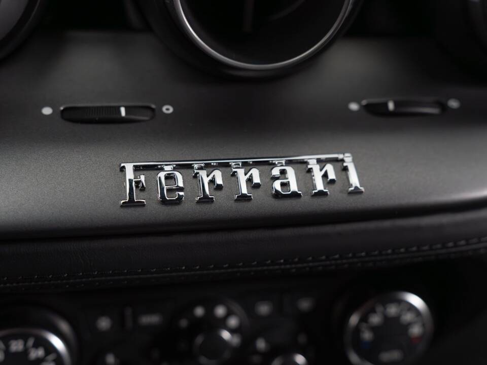 Imagen 35/40 de Ferrari F12berlinetta (2014)