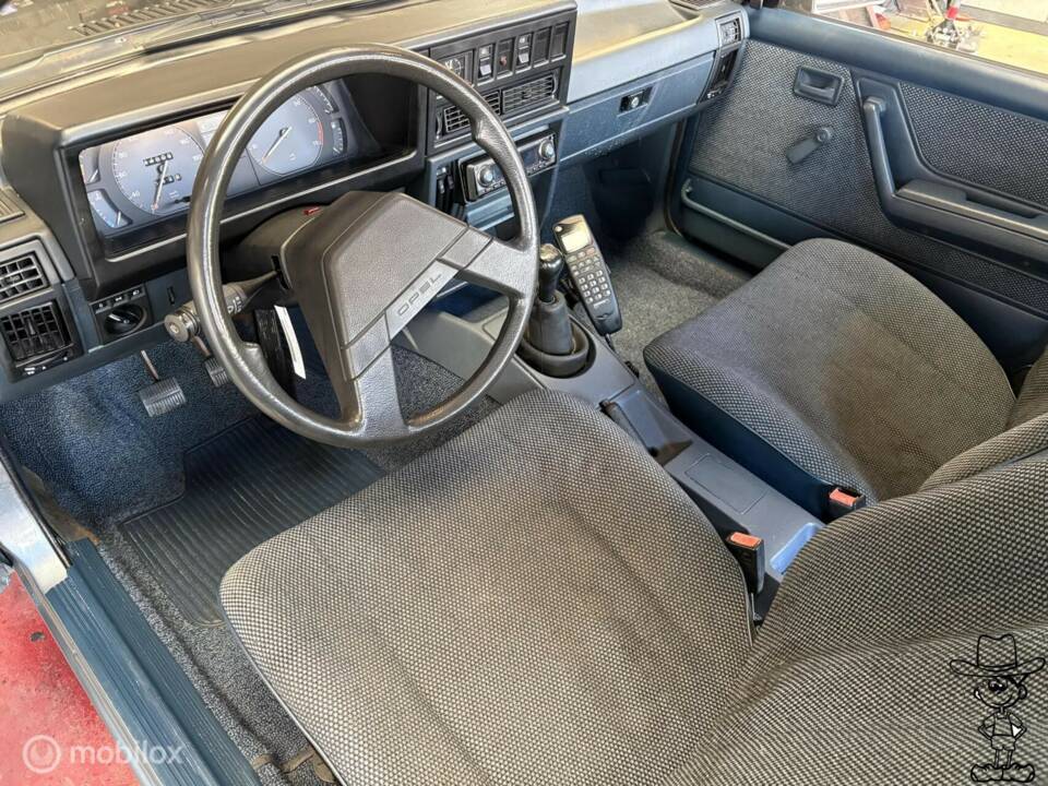 Image 7/35 de Opel Rekord 2,0 E (1985)
