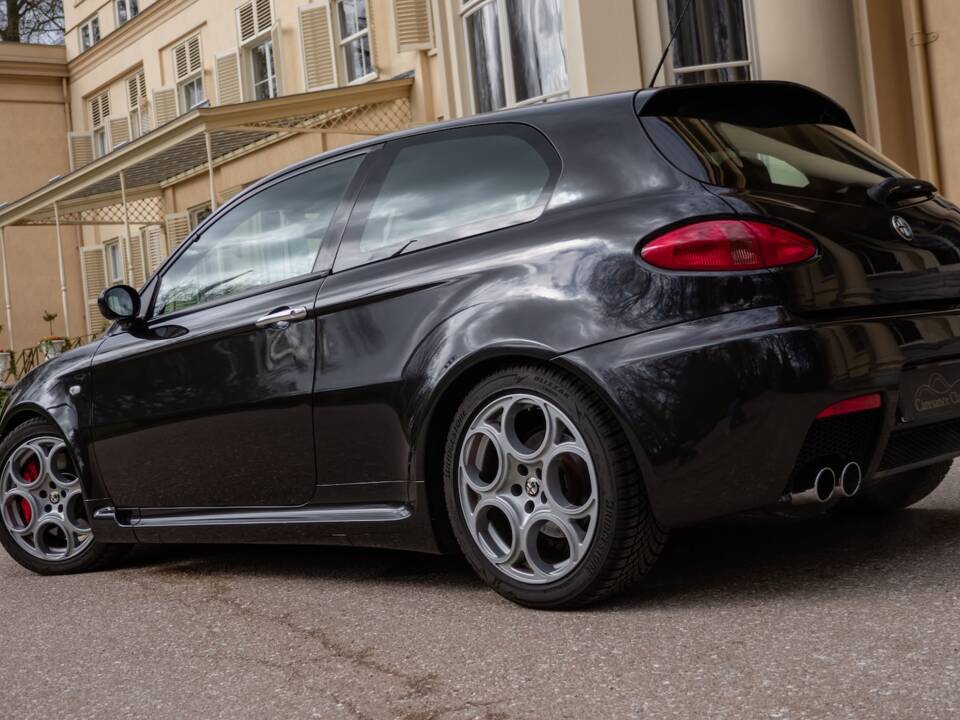 Image 59/60 of Alfa Romeo 147 3.2 GTA (2003)