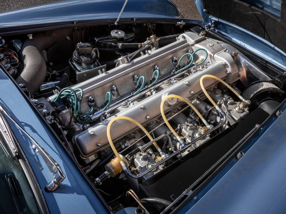 Imagen 21/43 de Aston Martin DB 6 Vantage (1967)