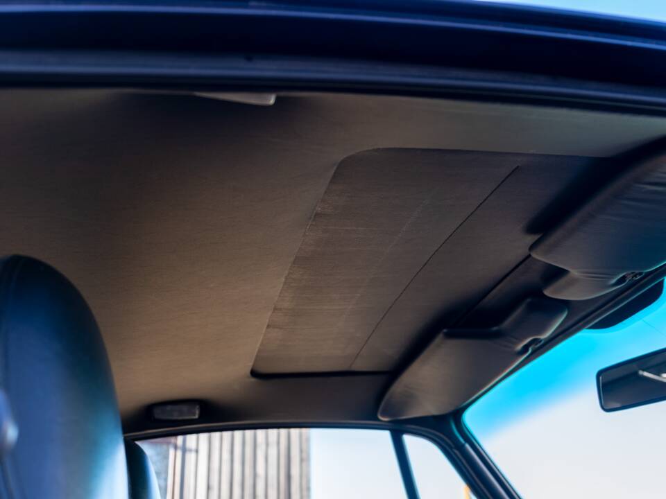 Image 46/93 de Porsche 911 Carrera (1994)