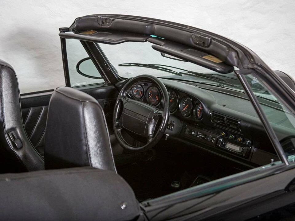 Bild 17/38 von Porsche 911 Carrera 2 (1992)