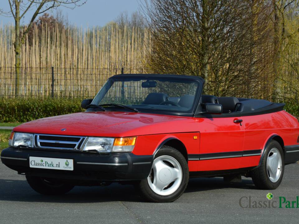 Bild 1/50 von Saab 900 2.0i 16V (1993)
