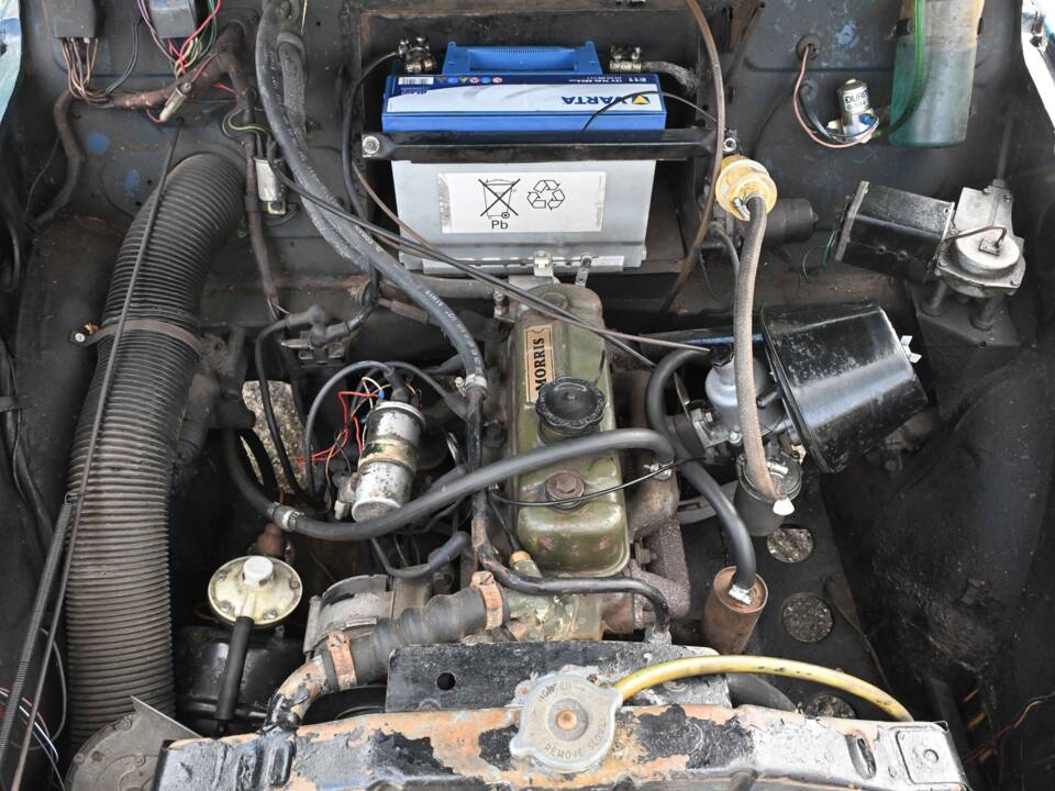 Image 5/50 of Morris Minor 1000 Traveller (1971)