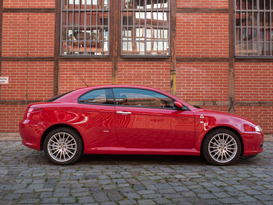 Afbeelding 9/40 van Alfa Romeo GT 2.0 JTS (2004)