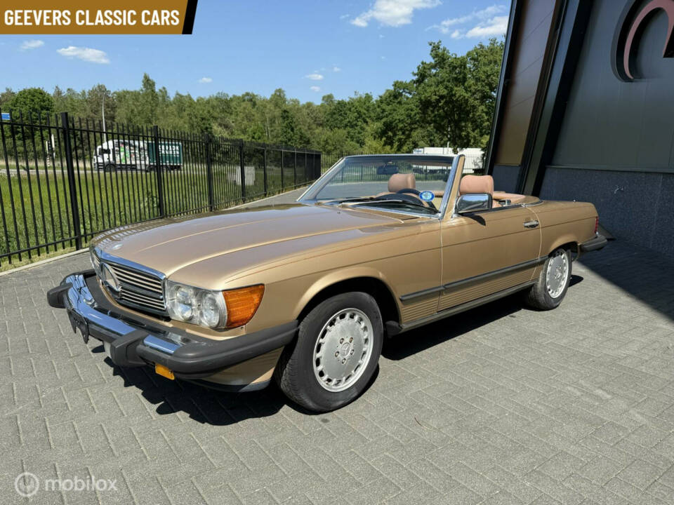 Imagen 2/41 de Mercedes-Benz 560 SL (1986)