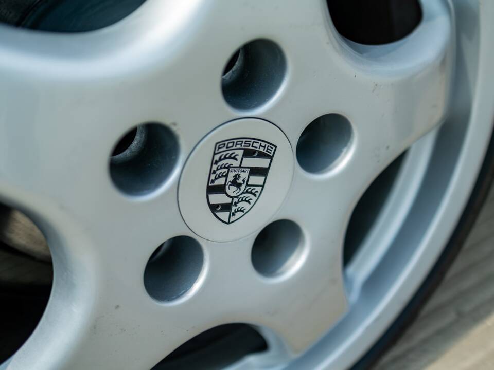 Image 24/45 de Porsche 911 Carrera RS (1990)