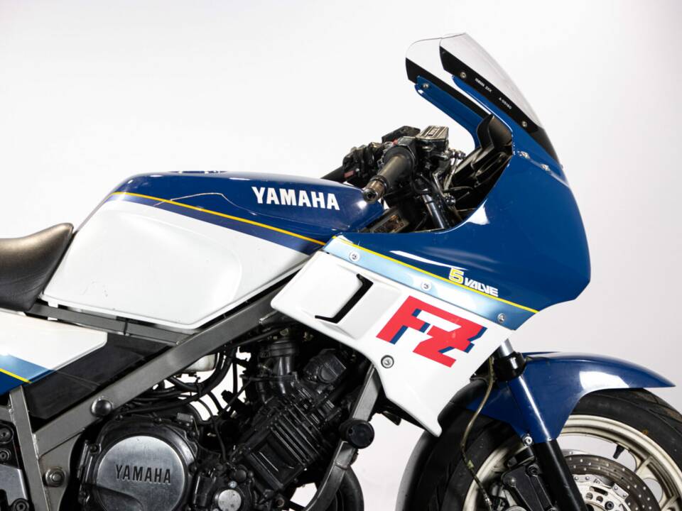 Bild 24/50 von Yamaha FZ 750 (1986)
